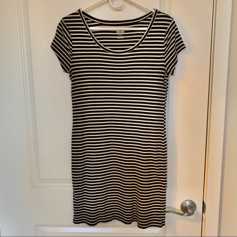 Casual Short-Sleeve Dress